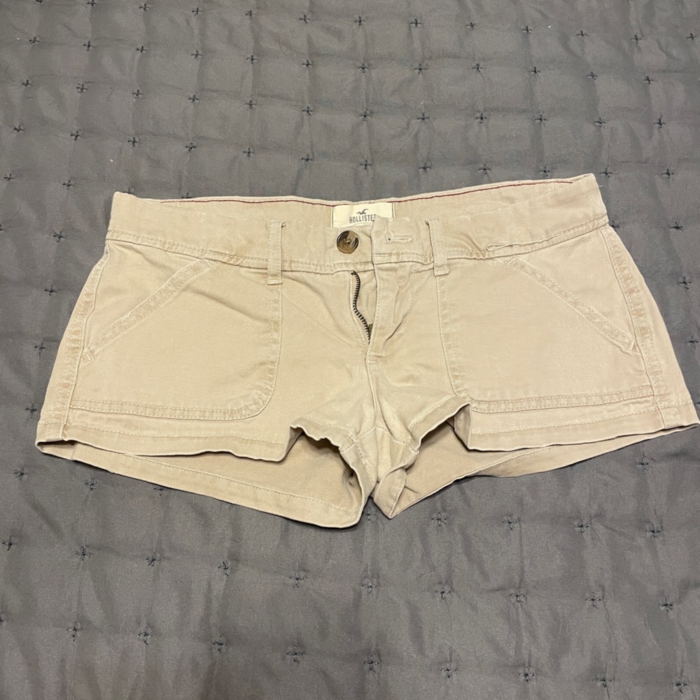 Hollister size 3 beige stretch cargo shorts